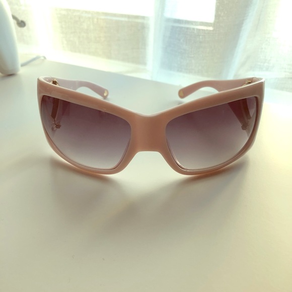 Moschino Accessories - Moschino Gradient Lens Sunglasses